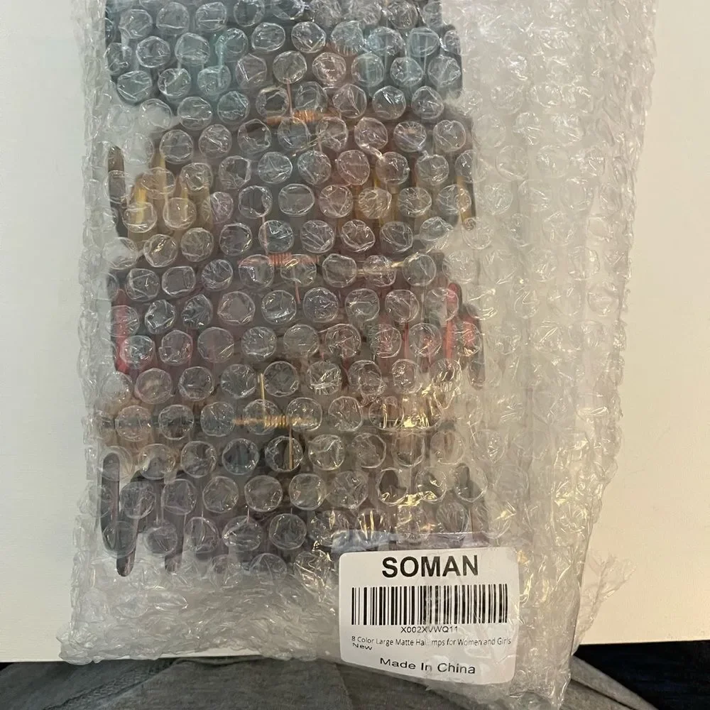 Soman 8 large claw hair clips NWT